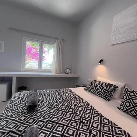 Hotel Nissos Ios 2*
