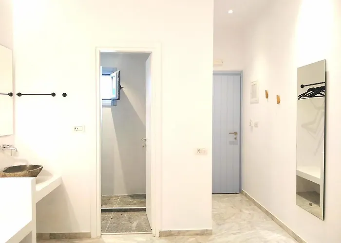 ニソス イオス ホテル ミロポタス