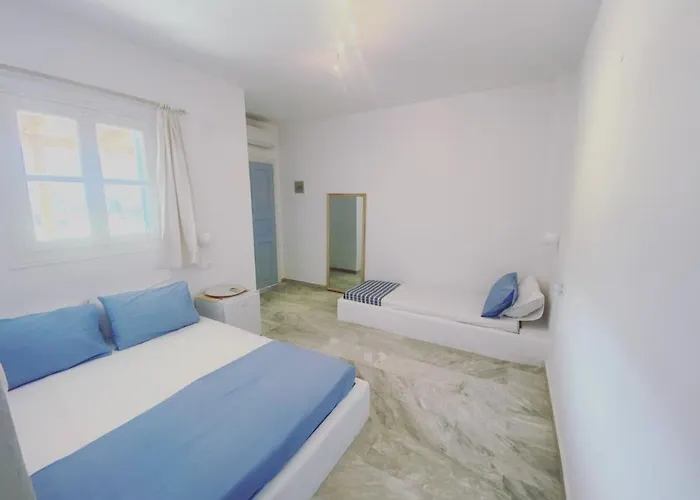 ニソス イオス ホテル 2*