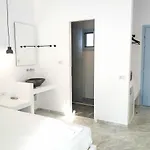 Nissos Ios Hotell Mylopotas
