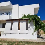 Hotel Nissos Ios 2*