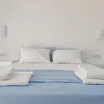 Nissos Ios 2*