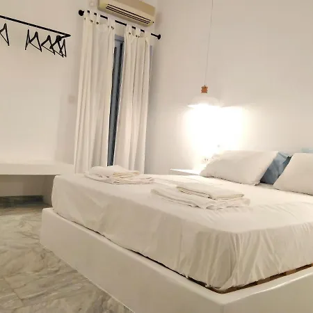 Hotel Nissos Ios 2*