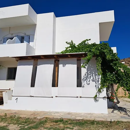 Ξενοδοχείο νήσος ίος 2*