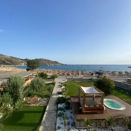 Nissos Ios فندق 2*