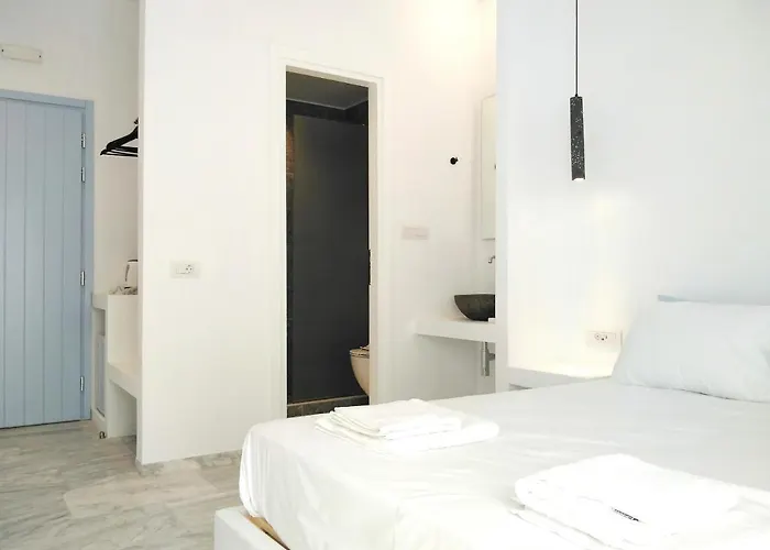 νήσος ίος 2*