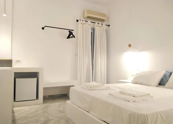 Ξενοδοχείο νήσος ίος 2*