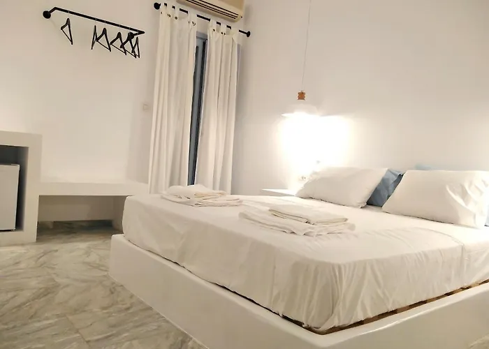 Ξενοδοχείο νήσος ίος 2*