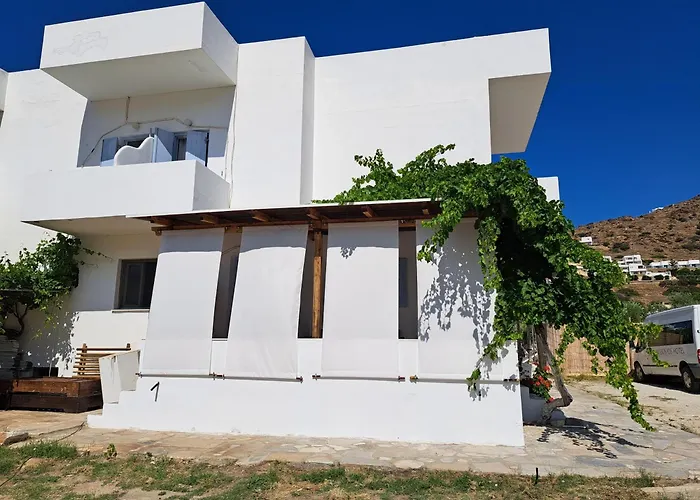 Ξενοδοχείο νήσος ίος 2*