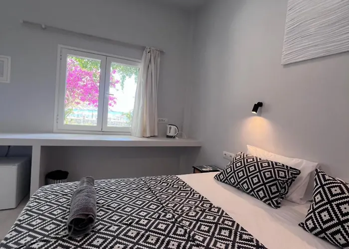 Ξενοδοχείο νήσος ίος 2*