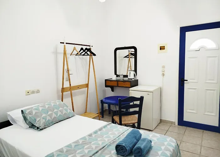 νήσος ίος 2*