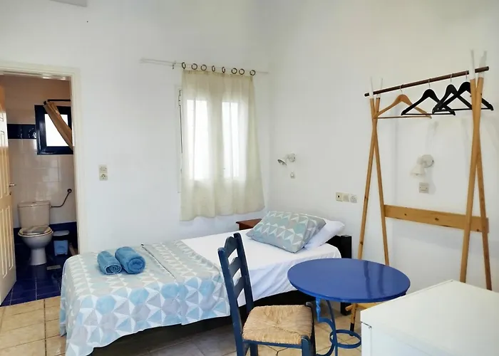 Ξενοδοχείο νήσος ίος 2*